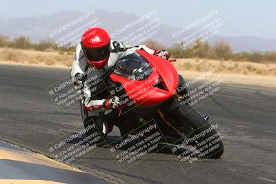 media/Apr-10-2022-SoCal Trackdays (Sun) [[f104b12566]]/Turn 7 Inside (1025am)/